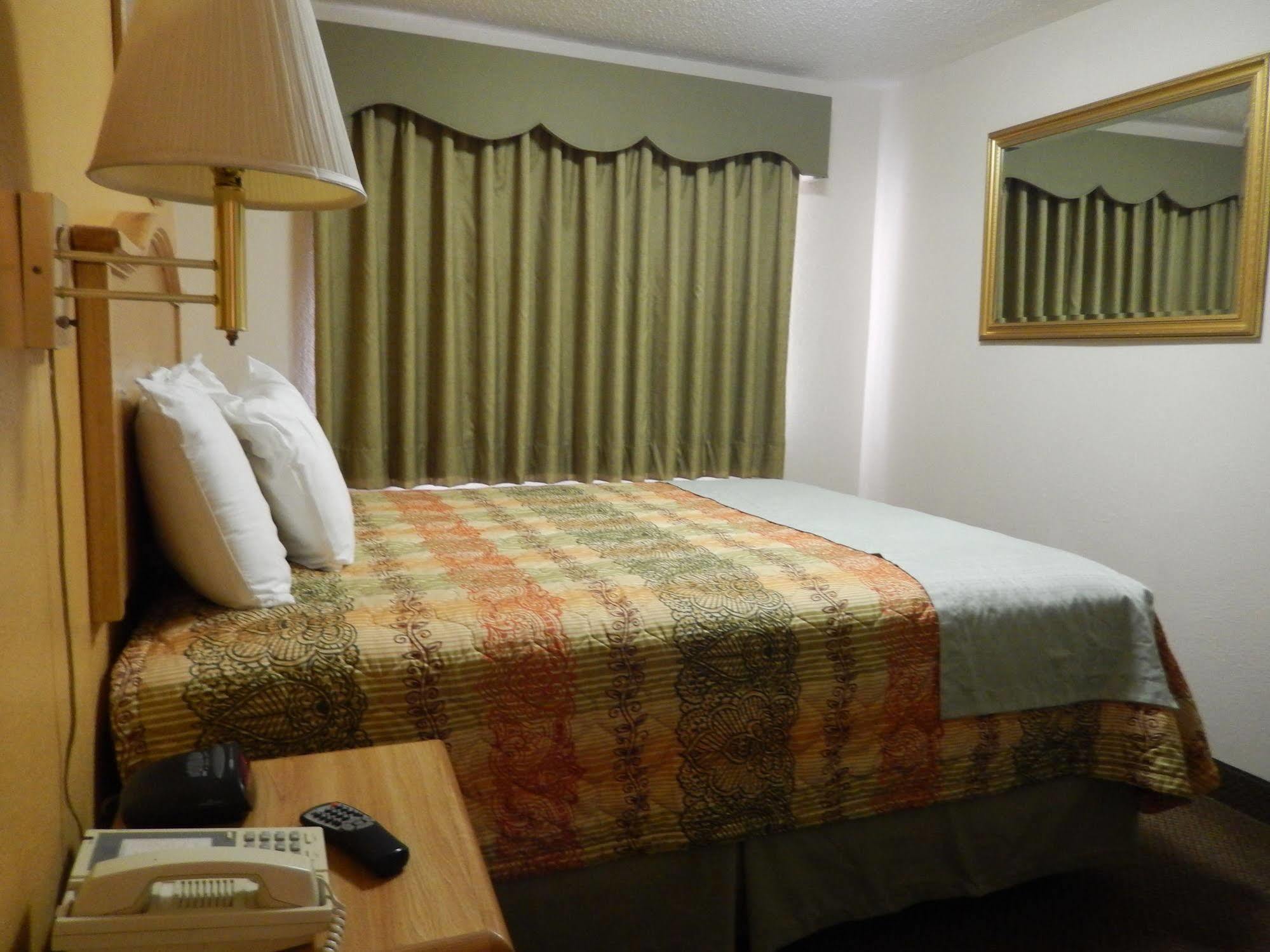 Executive Inn Pearsall Eksteriør billede